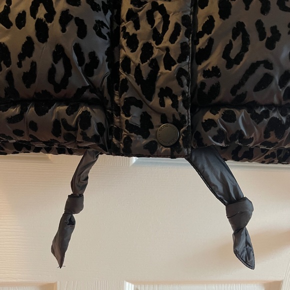 Brand New Women's BCBG GENERATION Leopard Puffer Jacket, Size Small - Picture 4 of 5